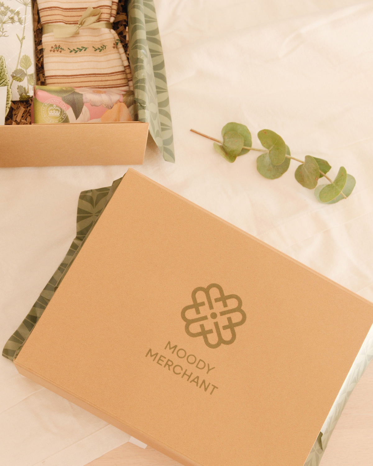 The Country Hen Gift Box