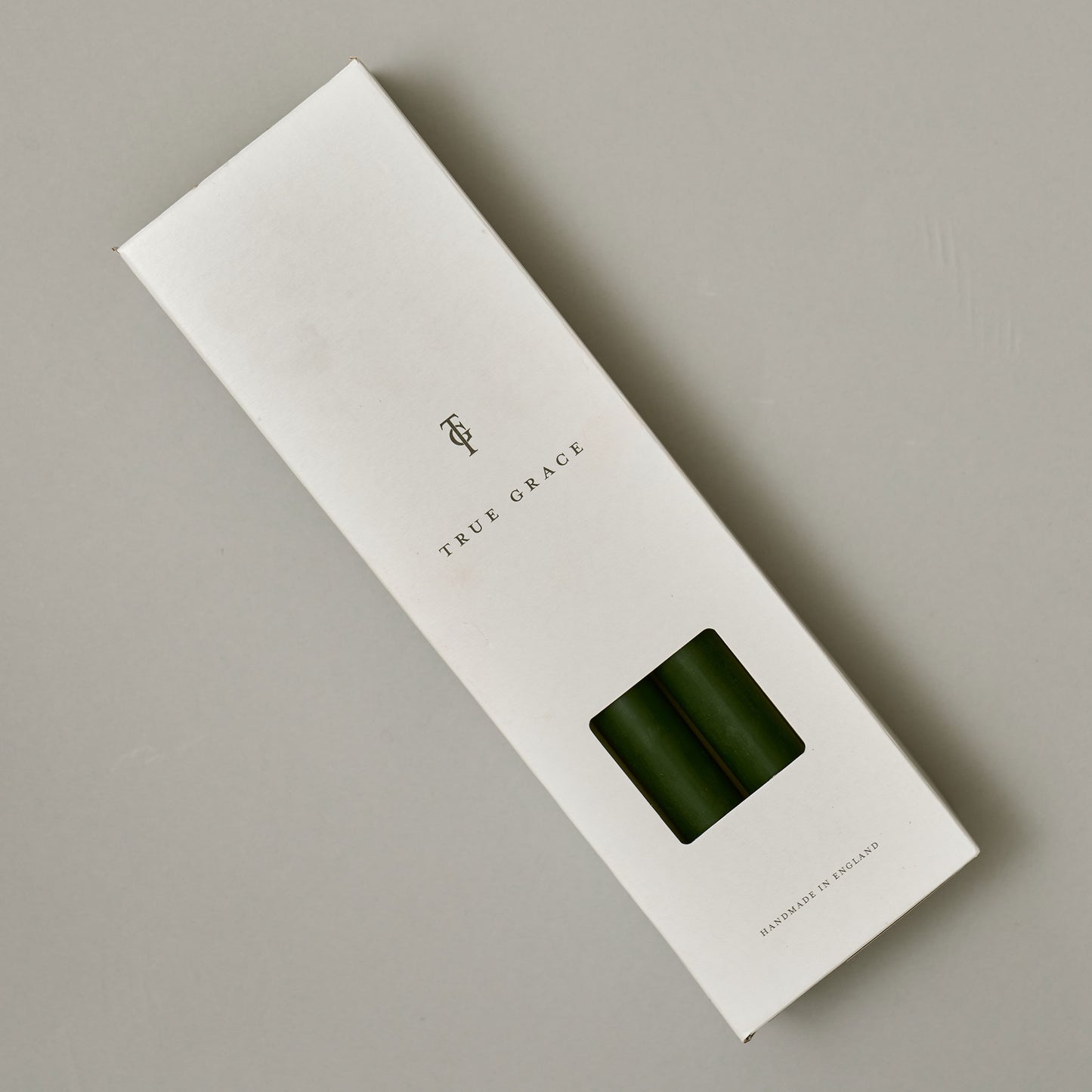 True Grace Single Dining Candle (Holly Leaf)