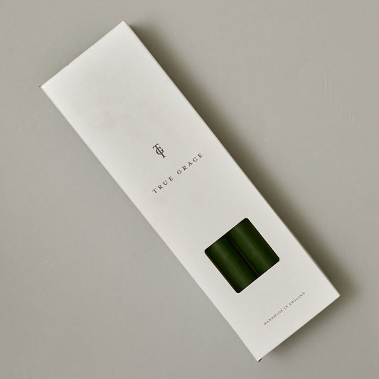 True Grace Single Dining Candle (Holly Leaf)
