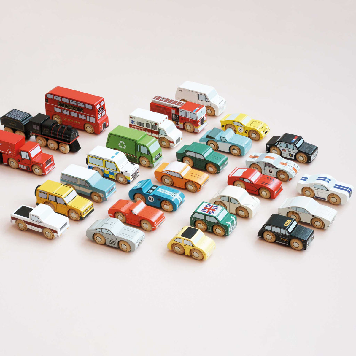 Le Toy Van Riley Wooden Toy Car – No. 35 GT195