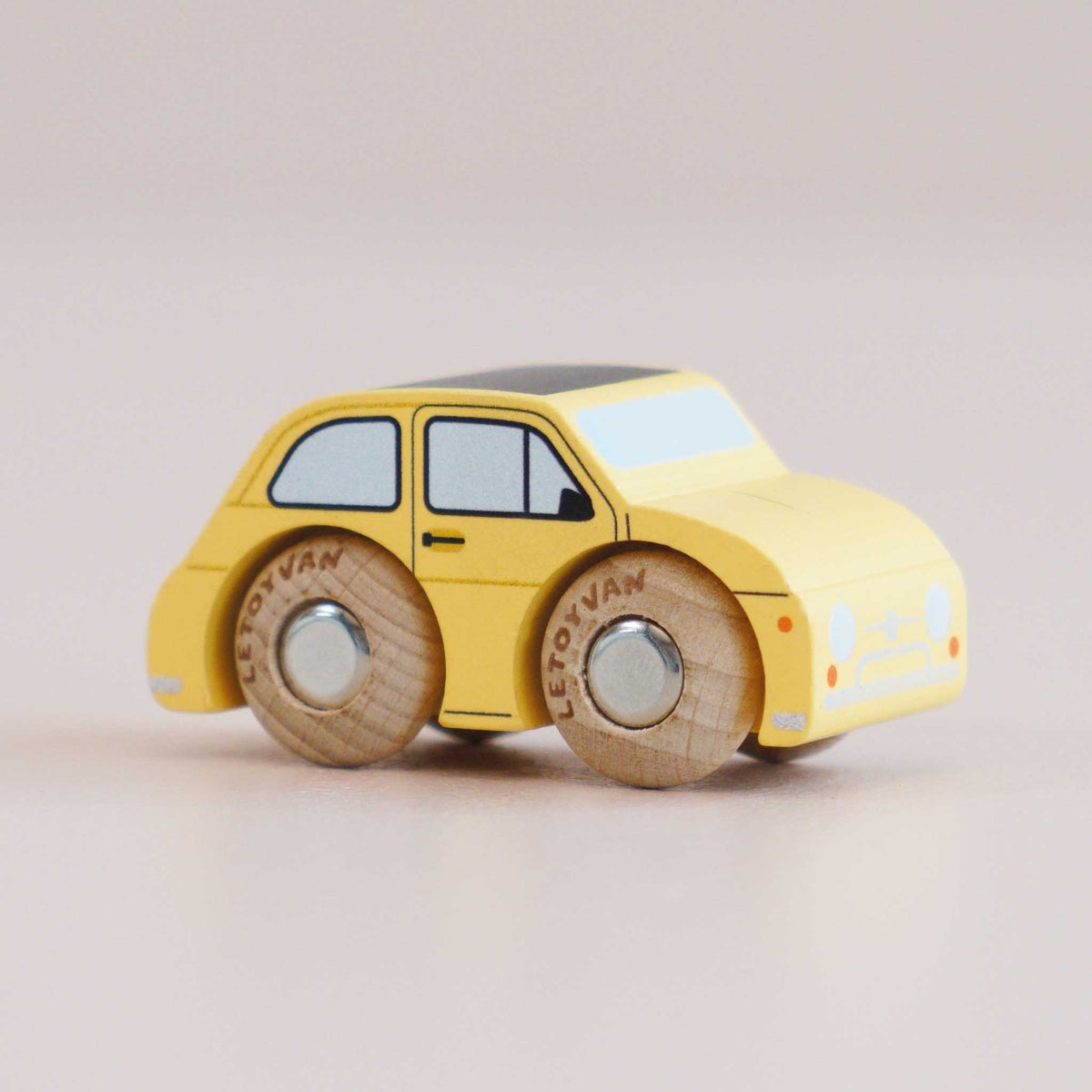 Le Toy Van Fifi Wooden Toy Car – No. 10 GT60