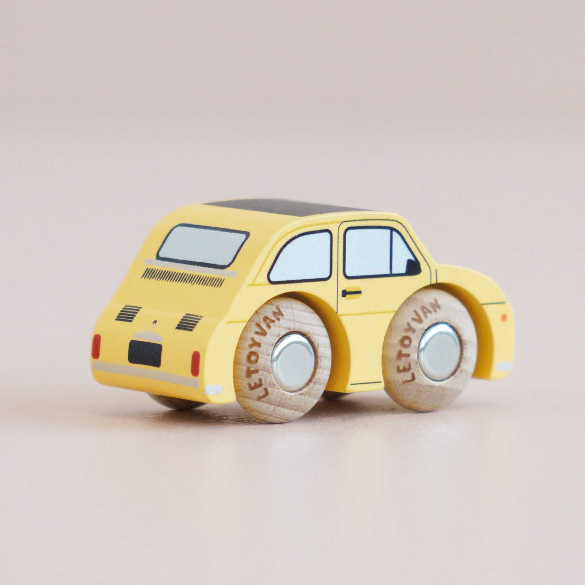 Le Toy Van Fifi Wooden Toy Car – No. 10 GT60