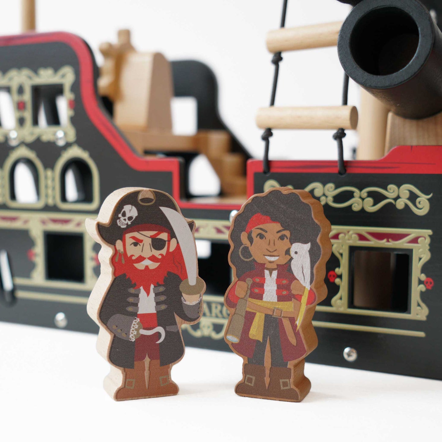 Le Toy Van Barbarossa Pirate Ship and Characters