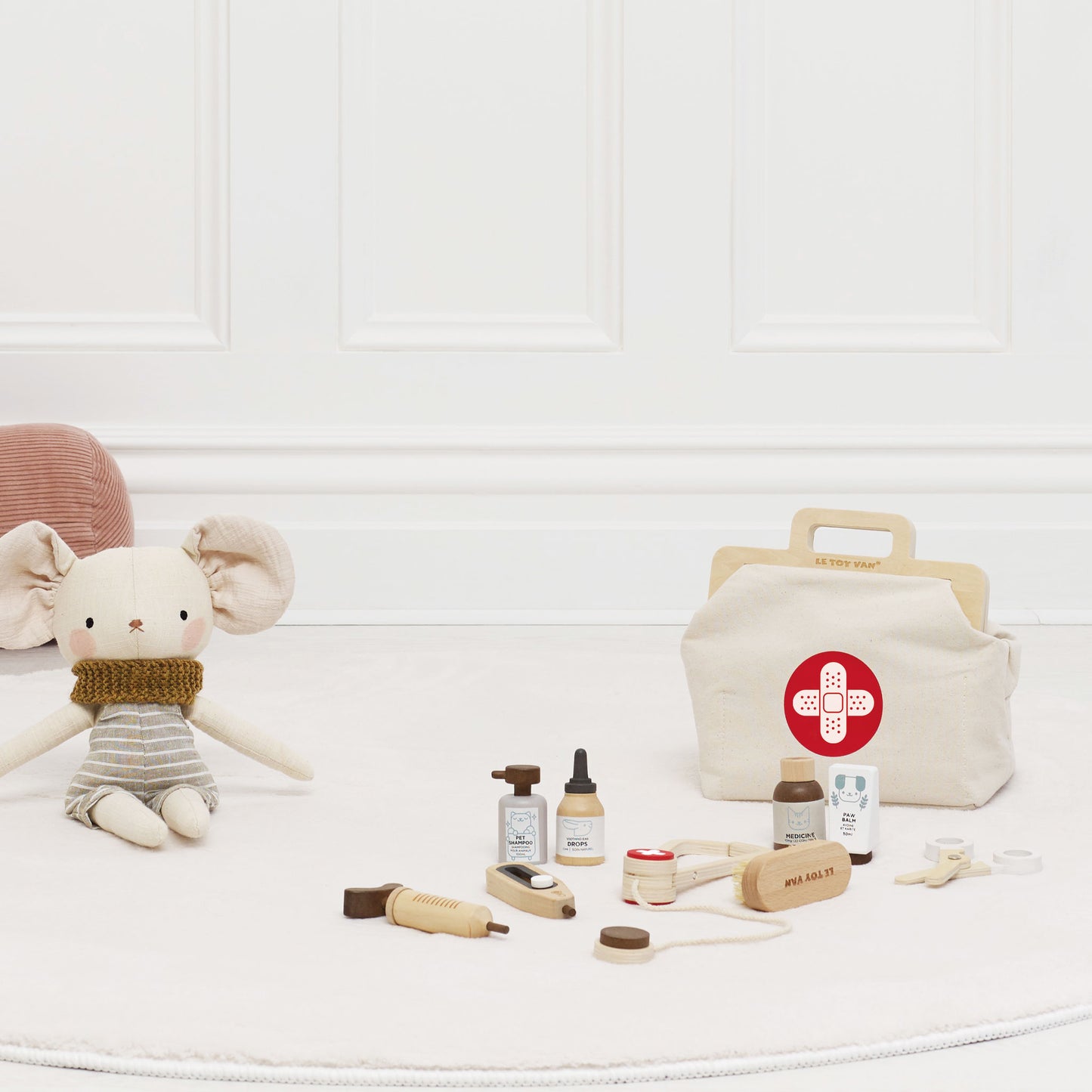 Le Toy Van Vet Medical Kit